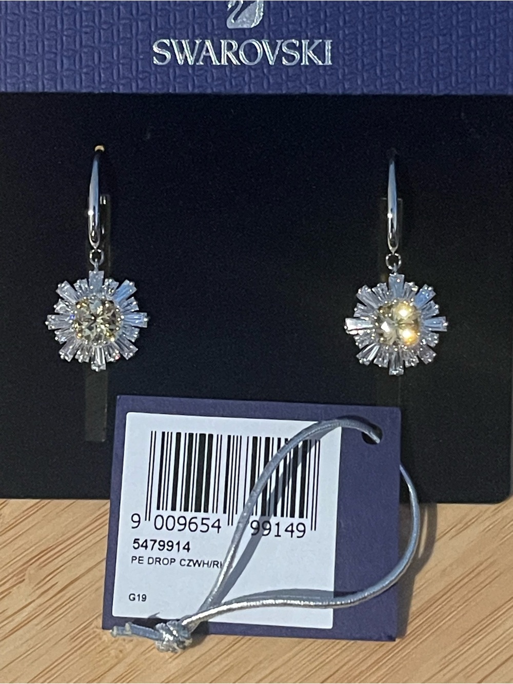 Last One - Swarovski Sunshine Pierced Earrings, White, Rhodium plating - Picture 6 of 15